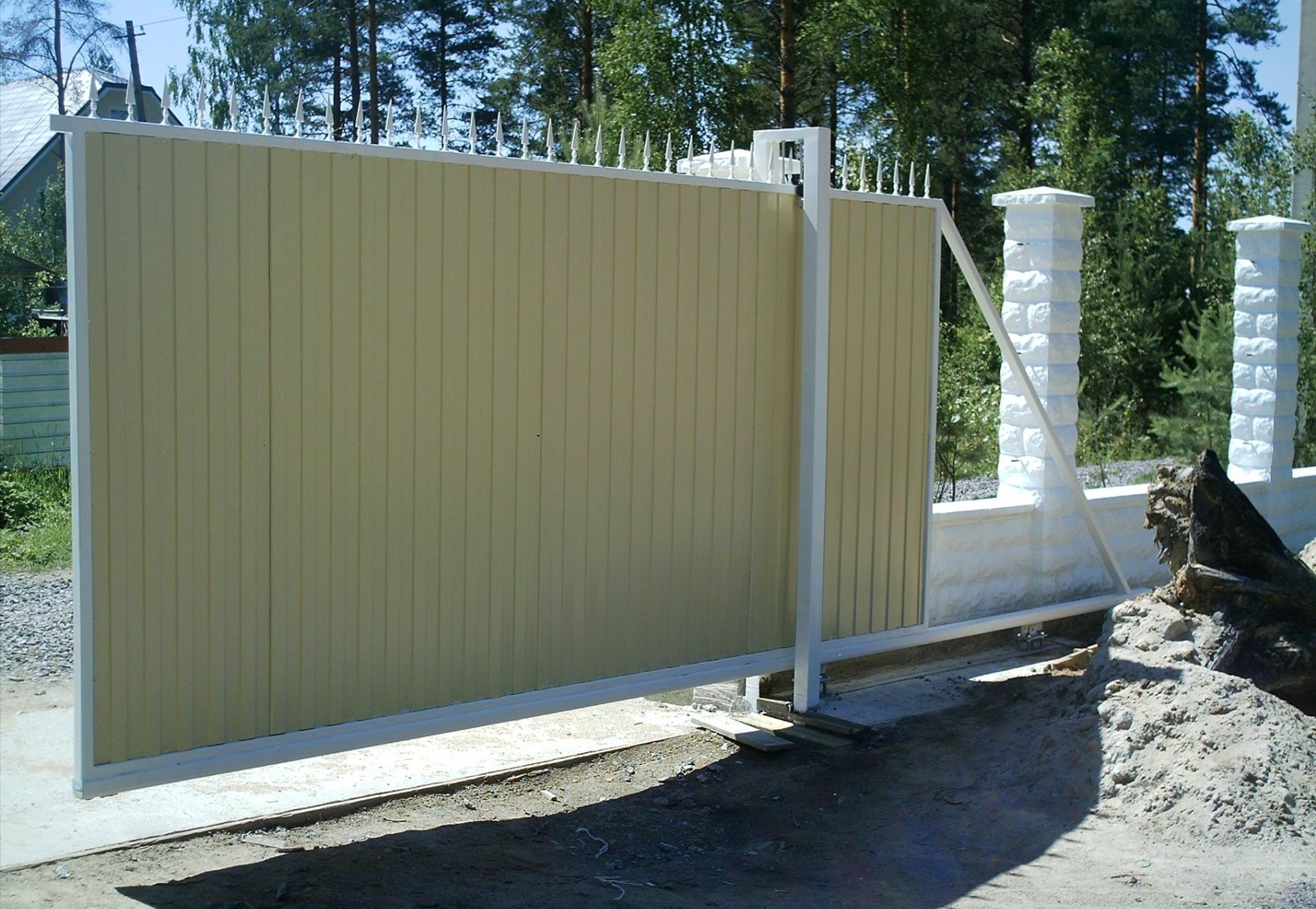 ворота откатные консольного типа