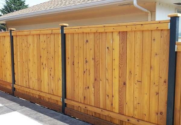 монтаж забора из деревянного штакетника в Волжском и Волгограде